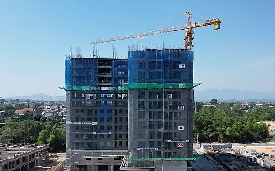 Ba người bị bắt trong vụ làm giả giấy tờ mua bán 300 căn nhà ở xã hội