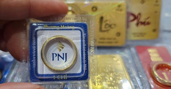 Cuối ngày 7-1, giá vàng giảm trở lại, PNJ tung chính sách thu mua mới