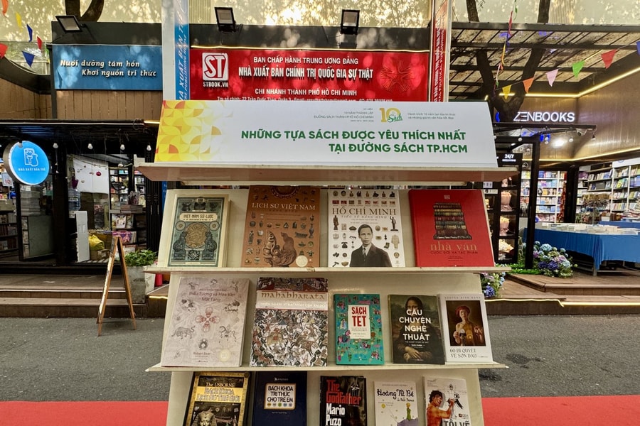 Đường sách TP Hồ Chí Minh: Từ không gian sách đến thiết chế văn hóa đô thị