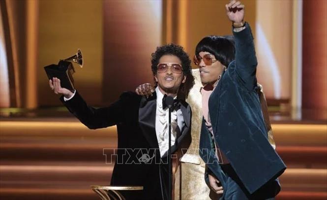 Bruno Mars tung album đầu tiên sau 10 năm