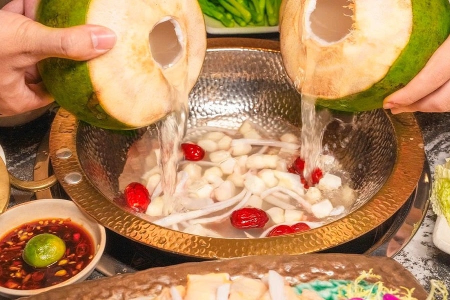 Lửa Đỏ Tân Cương: Thưởng thức ẩm thực Trung Hoa ngay giữa lòng Hà Nội