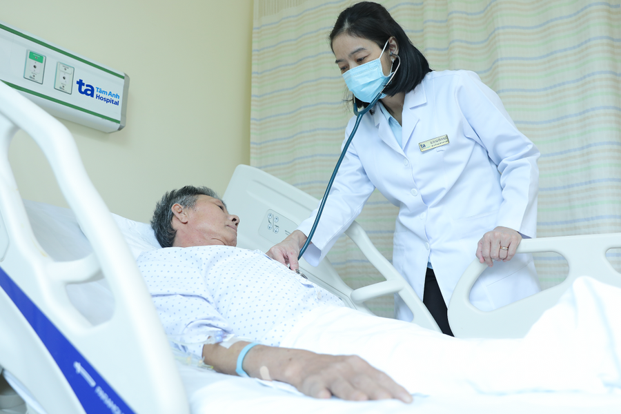 45 ngày cứu chữa người đàn ông nhiễm vi khuẩn tụ cầu