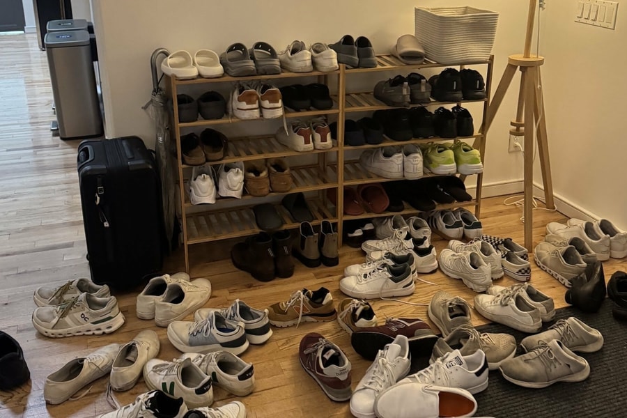 Xu hướng 'cởi giày' tại các công ty công nghệ