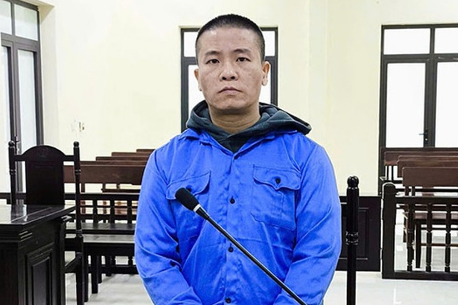 Ép giám đốc doanh nghiệp tặng ôtô để 'trả nợ ân tình'