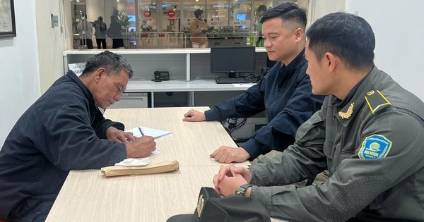 Lạc ở phố cổ Hà Nội, du khách Philippines lên sân bay Nội Bài nhờ giúp đỡ