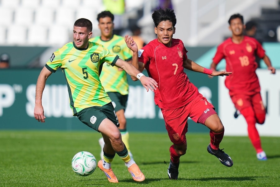 HLV Australia khen ngợi U23 Thái Lan