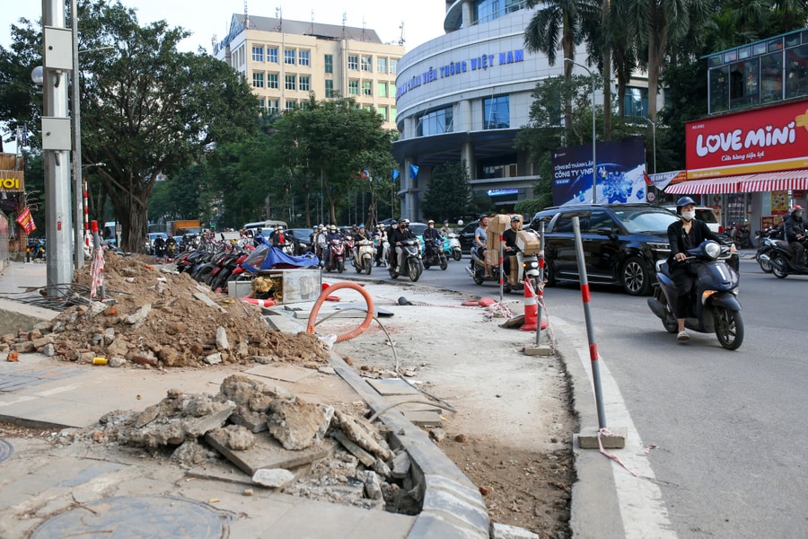 Hà Nội dừng đào đường dịp Tết