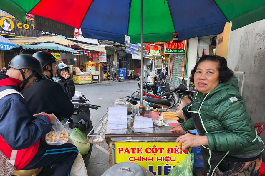 Cửa hàng Pate Cột Đèn truyền thống lao đao vì đồ hộp trùng tên