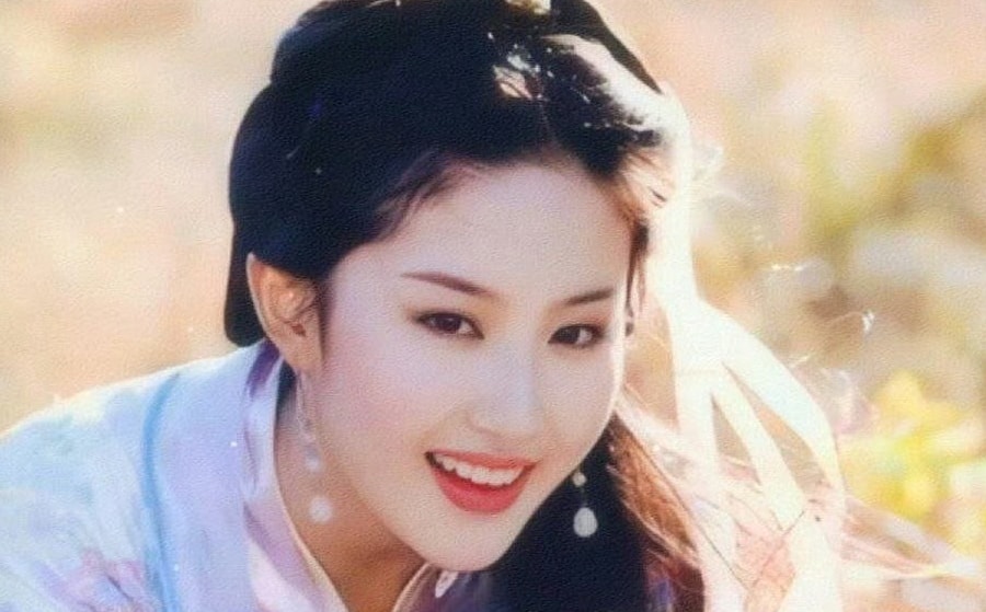 Hậu trường Lưu Diệc Phi đóng 'Thiên Long Bát Bộ'