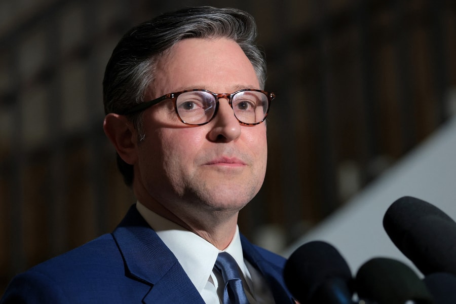 'Đòn giáng kép' vào đảng Cộng hòa ngay đầu năm bầu cử giữa kỳ