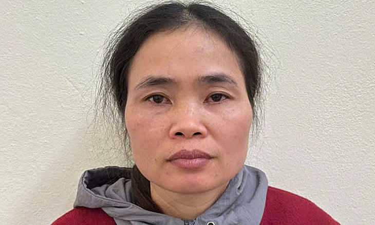 Đẩy ngã bác của chồng, cướp bông tai