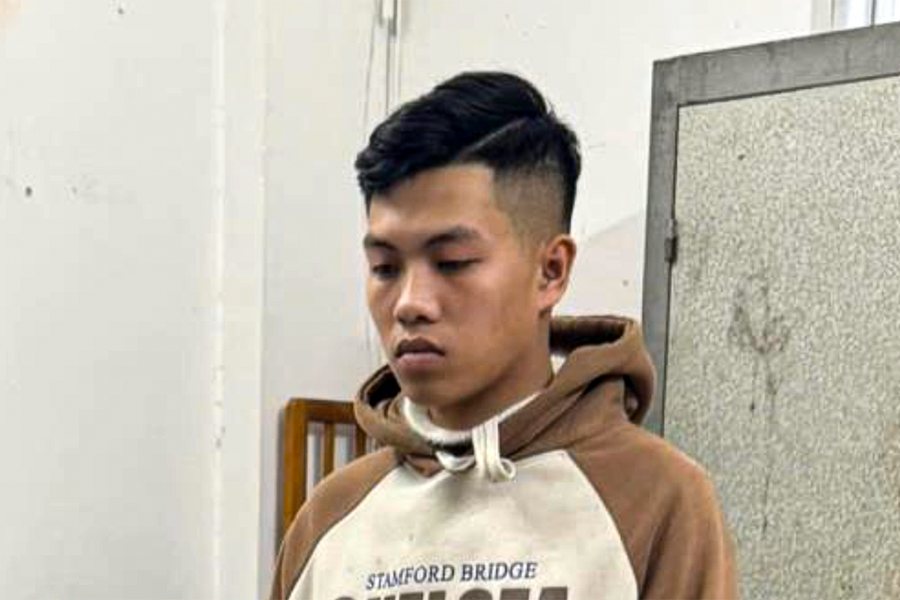 Dùng Facebook ảo lừa bán điện thoại giá ưu đãi