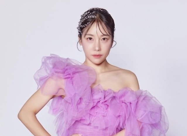 Diễn biến vụ nữ ca sĩ bị kiện vì ngoại tình