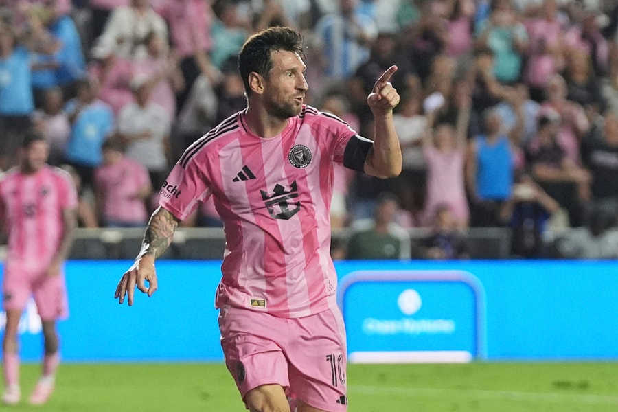 Messi muốn làm ông chủ hơn là HLV bóng đá sau giải nghệ