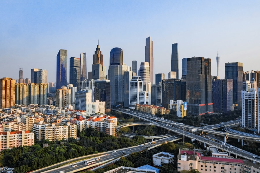 Nước nào trải dài 4.800 km nhưng chỉ dùng một múi giờ?