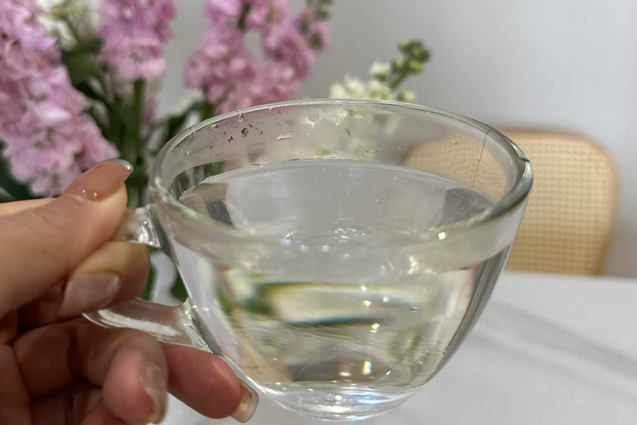 Lợi ích khi uống một cốc nước sau thức dậy