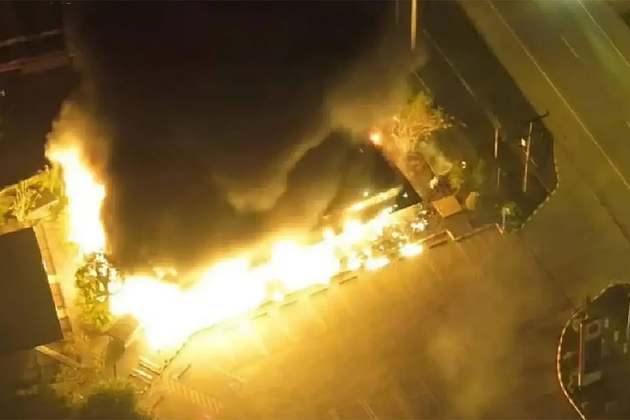 Thái Lan kêu gọi người dân tố cáo nhóm đánh bom 11 trạm xăng