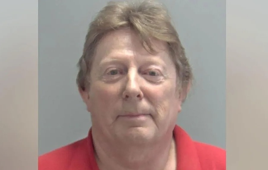 Bị ép làm 'nô lệ tình dục' với cả trăm người trong 30 năm