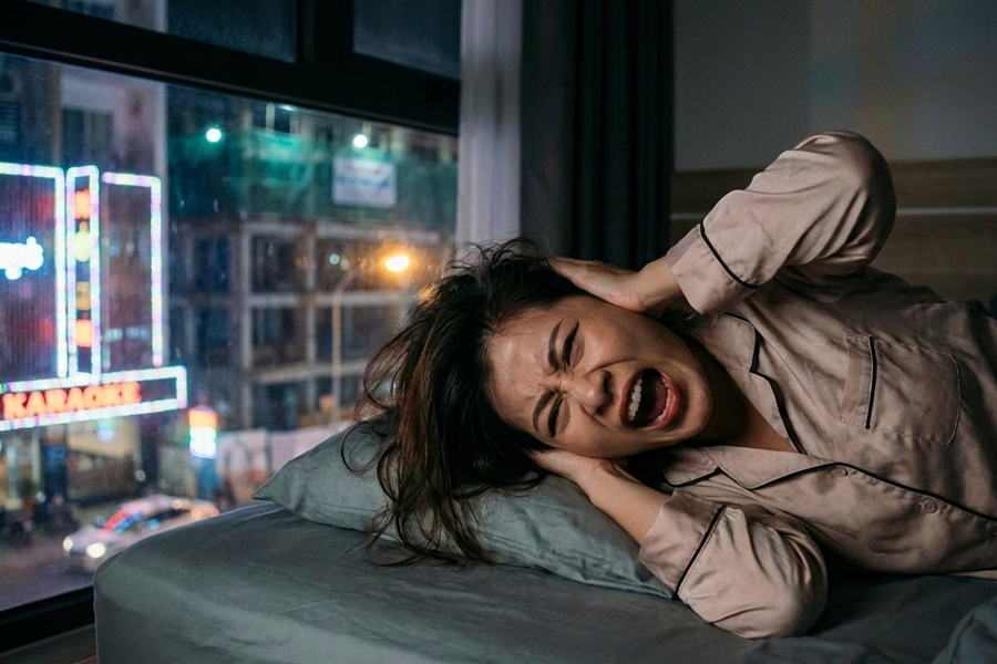 Quán bar bờ sông Hương đập nhạc xuyên thẳng vào phòng ngủ nhà tôi