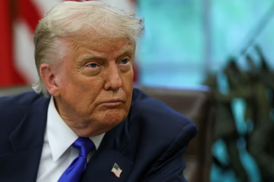 Ông Trump tuyên bố áp thuế với các nước giao dịch với Iran