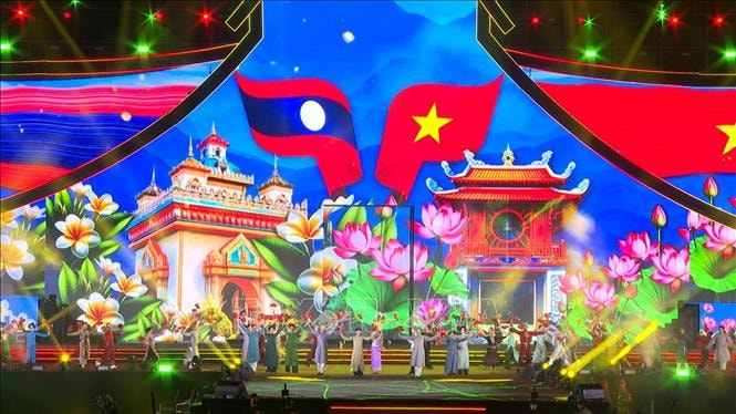 Quan hệ Lào - Việt Nam tiếp tục được củng cố toàn diện và gắn kết chiến lược