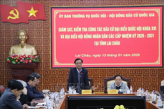 Phó Chủ tịch Quốc hội Lê Minh Hoan kiểm tra, giám sát công tác bầu cử tại Lai Châu