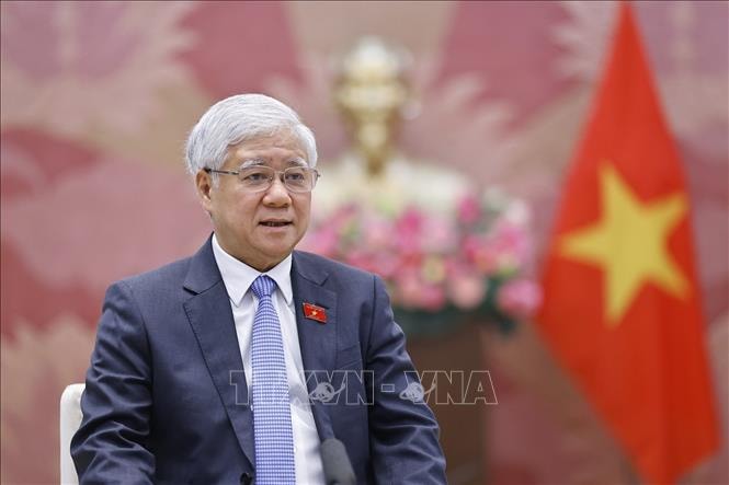 Đổi mới mạnh mẽ tư duy xây dựng và hoàn thiện thể chế pháp luật