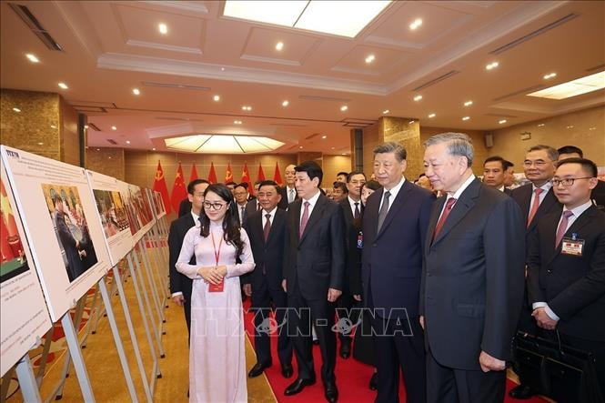 Ngoại giao Việt Nam tiên phong thúc đẩy quan hệ với các nước láng giềng