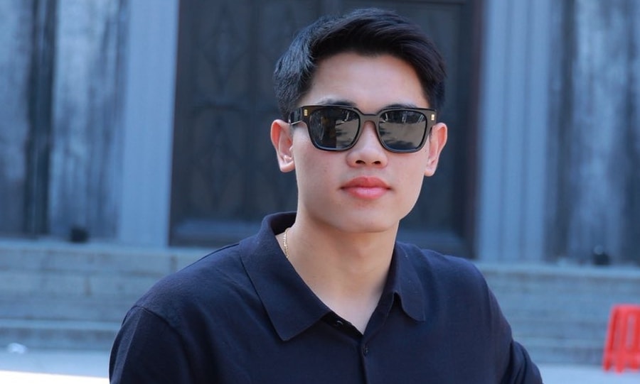 Phong cách đời thường của tiền đạo Đình Bắc