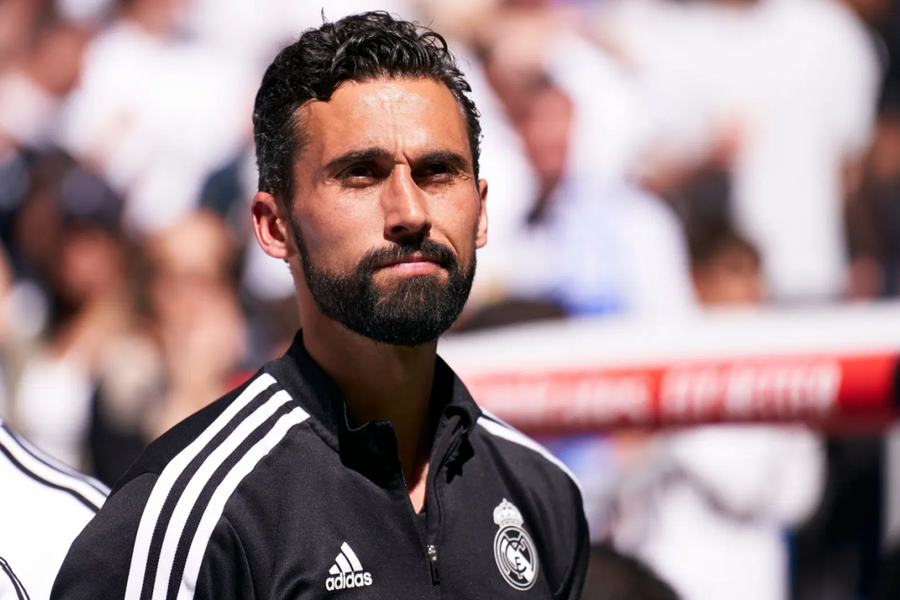 Arbeloa thay Alonso dẫn dắt Real