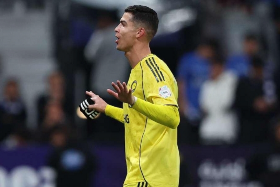 Ronaldo ghi bàn rồi bị thay ra sớm trong thất bại của Al Nassr