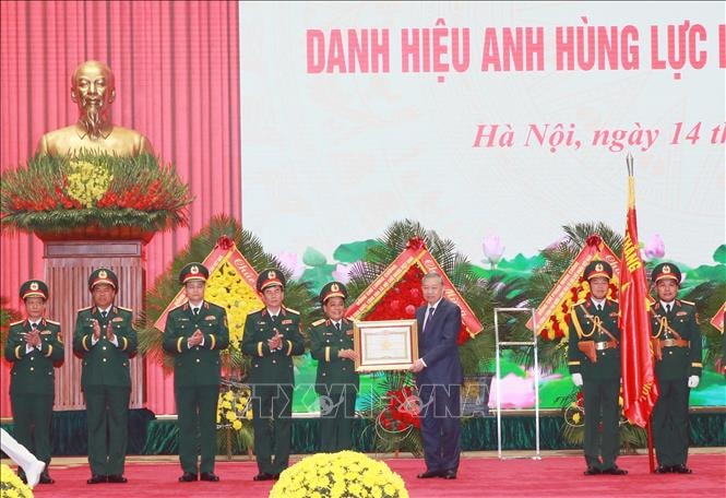 Tổng Bí thư trao Danh hiệu Anh hùng LLVT nhân dân cho Tổng cục Hậu cần - Kỹ thuật