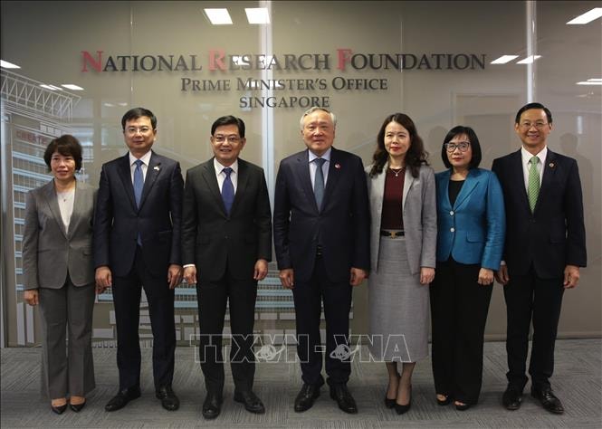 Việt Nam thúc đẩy hợp tác với các cơ quan, hiệp hội tài chính - ngân hàng và nhà đầu tư của Singapore