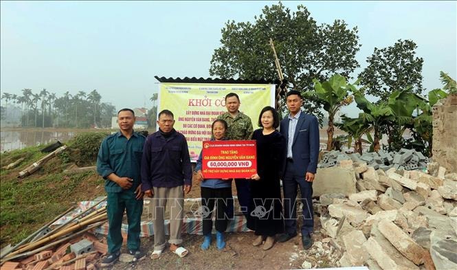 Xóa nhà dột, xây niềm tin cho nhân dân trước thềm Xuân mới