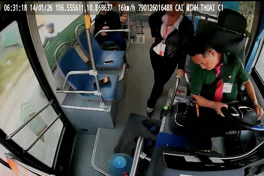 TP Hồ Chí Minh: Lái xe buýt tuyến 85 đột quỵ khi đang lưu thông trên đường