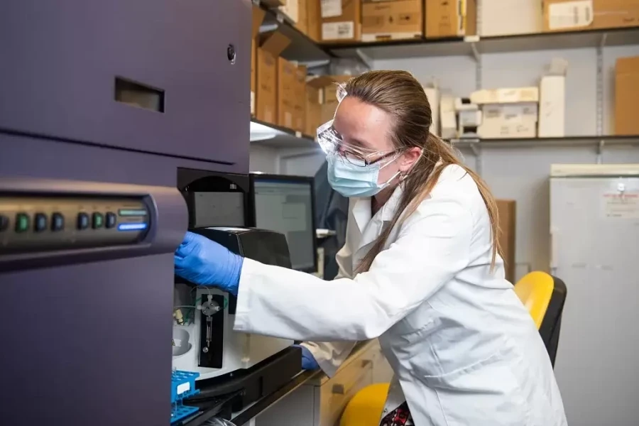 Oxford phát triển vaccine ngừa virus Ebola và Marburg