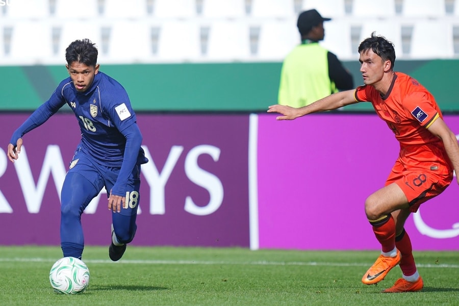 Thái Lan 0-0 Trung Quốc (H1): Cứu thua xuất thần