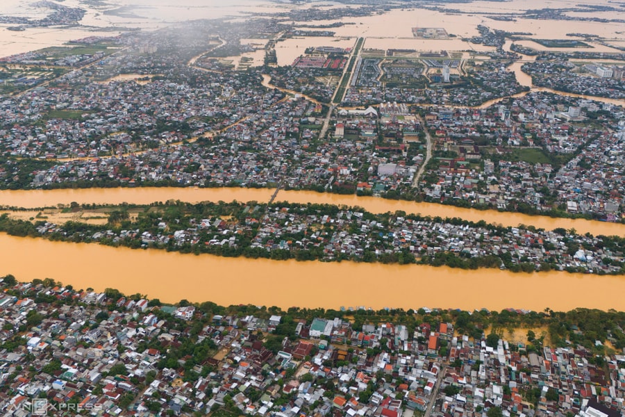 Xây cầu bắc qua Cồn Hến giữa sông Hương