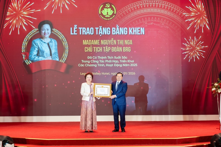 Tập đoàn BRG được trao tặng bằng khen của Ban Tuyên giáo và Dân vận Trung ương