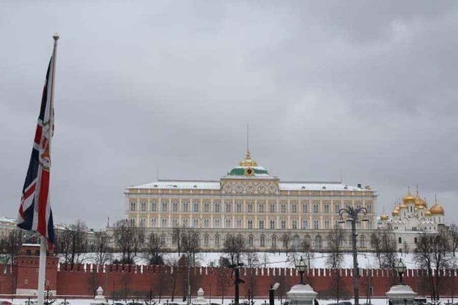 Nga trục xuất nhân viên đại sứ quán Anh nghi là 'điệp viên'