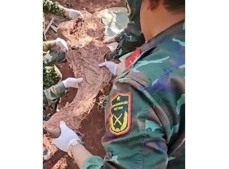 Tìm kiếm, quy tập các hài cốt liệt sĩ cùng nhiều di vật quan trọng