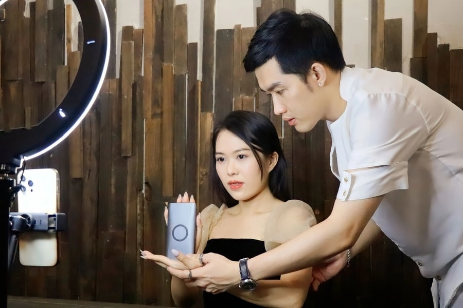 Bán hàng trên sàn thương mại điện tử có phải đóng bảo hiểm xã hội bắt buộc?