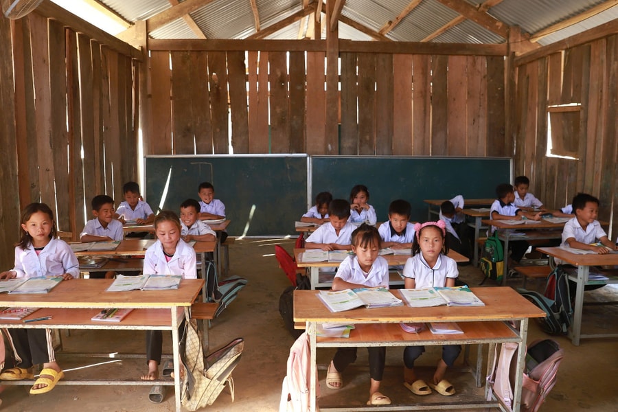 13 năm mơ ngôi trường gạch của thầy giáo cắm bản