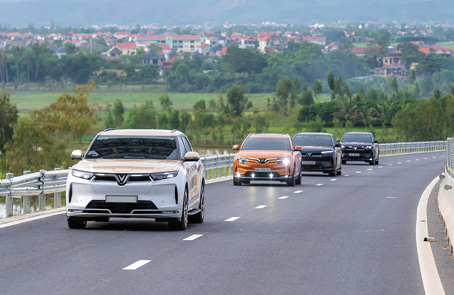 VinFast ra mắt gói dịch vụ VF Connect cho ôtô điện