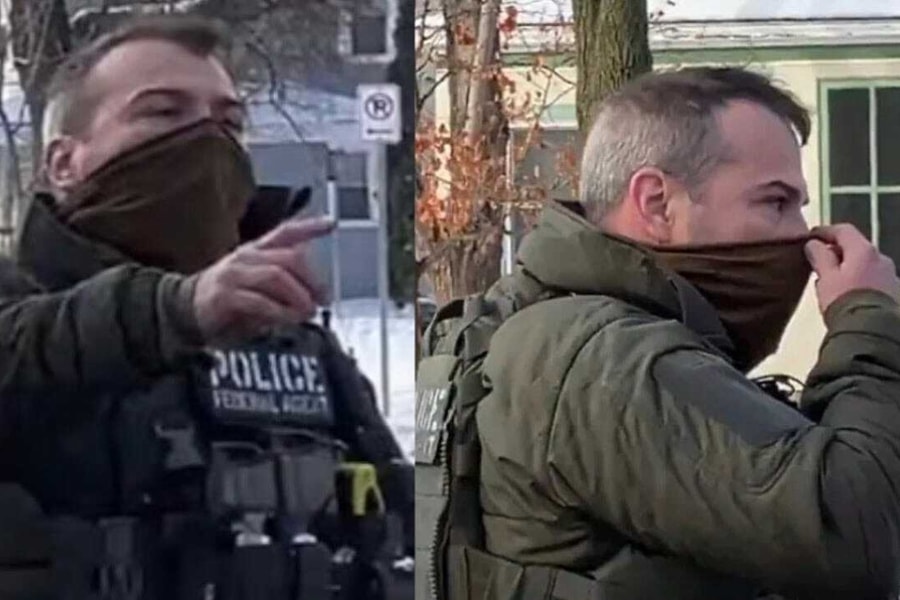 Đặc vụ ICE 'bị xuất huyết nội' trong vụ bắn chết người ở Minnesota