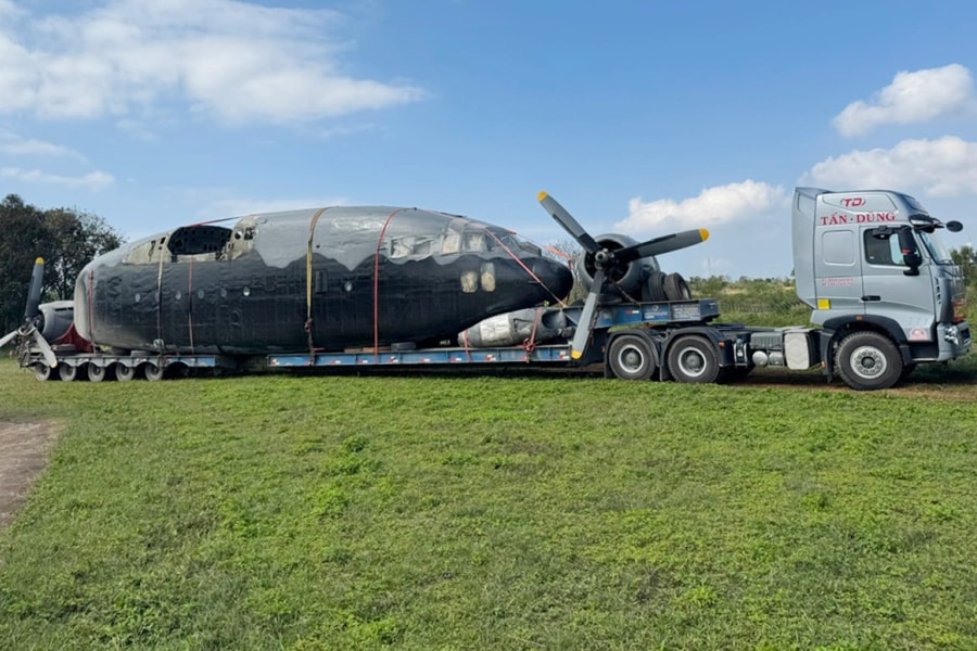 Đưa máy bay C-119 về trưng bày ở di tích Tà Cơn