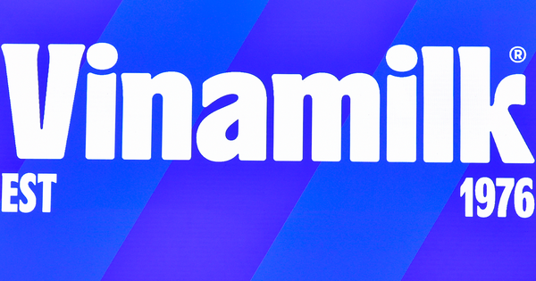 Cổ phiếu Vinamilk tăng vọt, cổ đông nhà nước có động thái bất ngờ