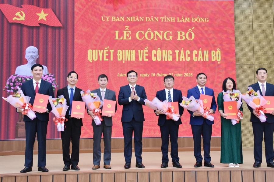 Lâm Đồng công bố các quyết định về công tác cán bộ