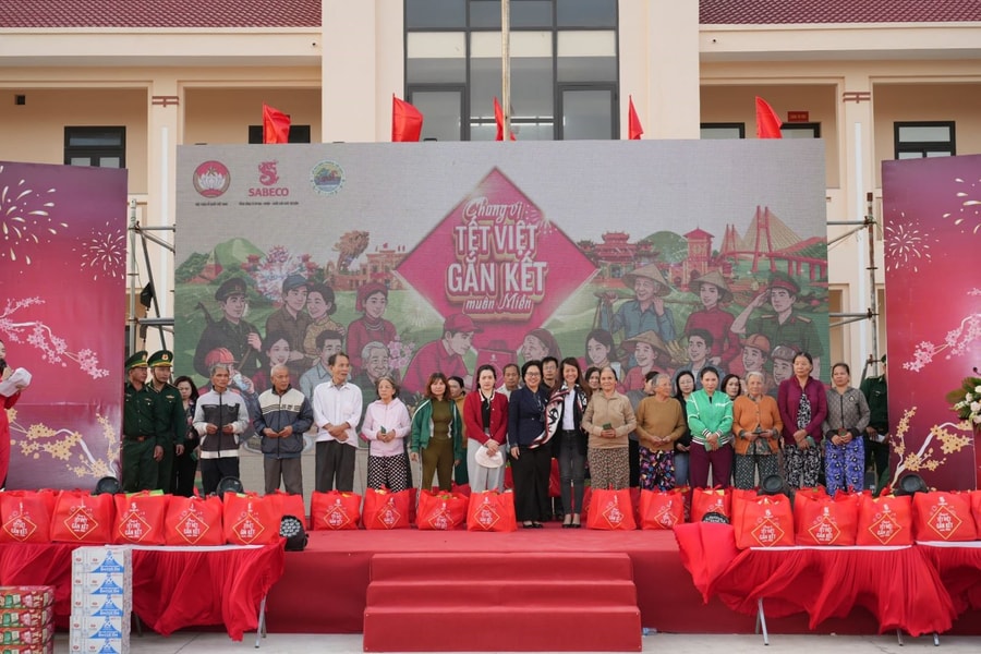 Khi Tết không chỉ là sum vầy, mà còn là sự hồi sinh sau bão lũ