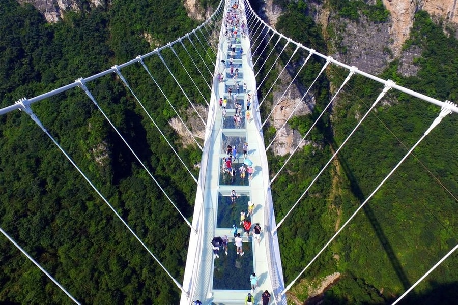 Tim đập, chân run khi đi qua những cây cầu nguy hiểm nhất thế giới